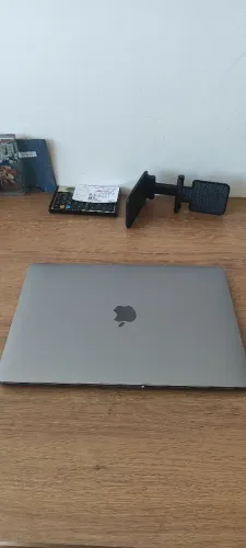 Macbook Pro 2022 M2
