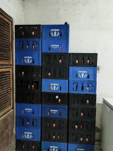  Tenho 40 Caixa de cerveja *59 só vendo as 40 