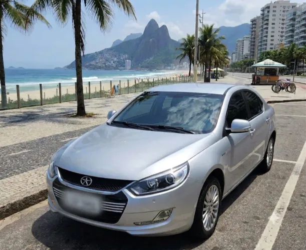 JAC J5 Sedan 1.5 16V 4P Mec. 2016