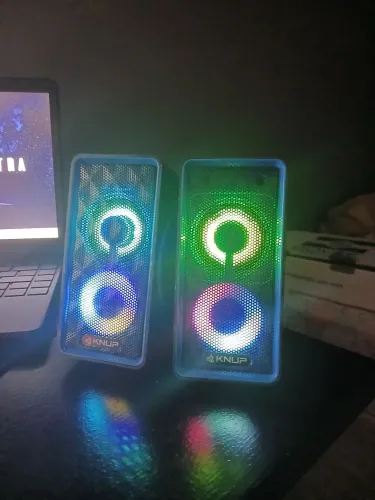 Caixa de som de mesa e computador