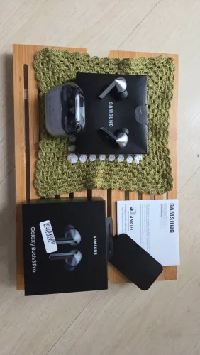 Samsung Galaxy Buds 3 Pro Grafite + Capa Protetora de Brinde