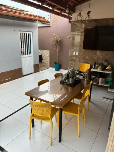 JC 6338/5 - Casa 3/4, suíte e piscina