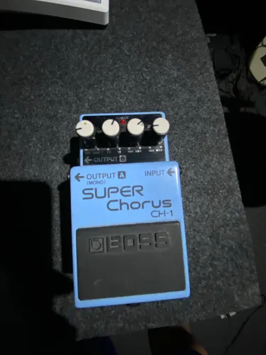 Pedal Boss super chorus CH-1