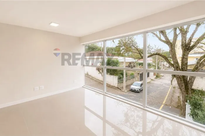 Sala Comercial 3 ambientes o centro de Poços de Caldas - 84m²