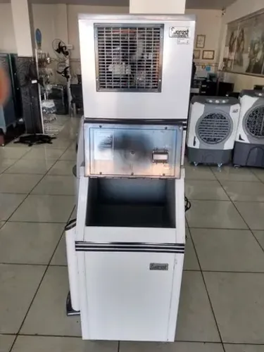 Maquina de Gelo Everest 75/70 Kg