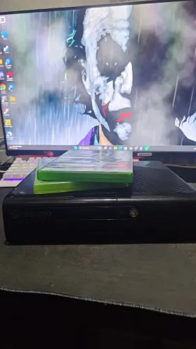 Xbox 360 super slim