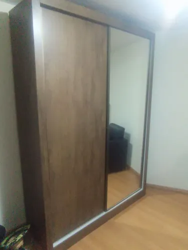 Oportunidade/ lindo Guarda roupa.