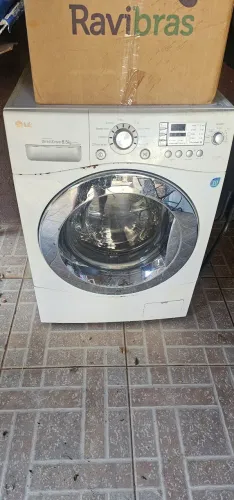 Lava e Seca LG 8,5 KG (750 pra arrumar) 