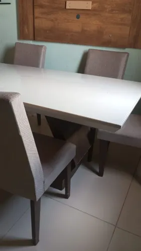 Vende-se Mesa de Vidro de 6 Lugares 