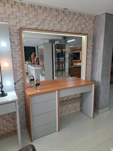 Penteadeira Camarim 5 Gavetas C/LED e Espelho. Produto Novo Direto de Fábrica.