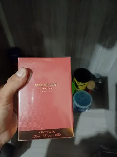 Perfumes boticário e natura