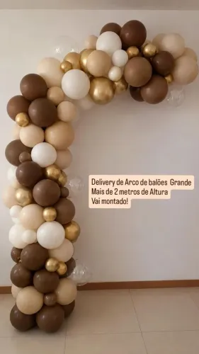 Balões montados delivey e display de chão