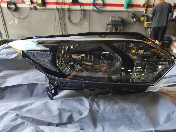 Farol dianteiro lado direito HRV 2016 a 2019