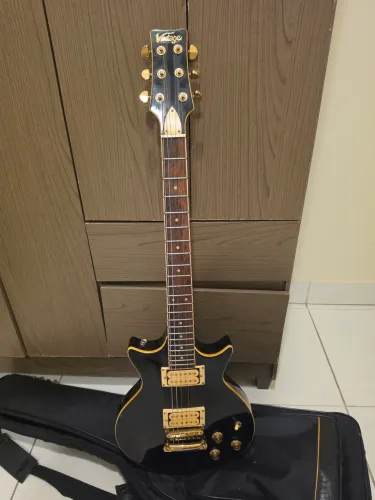 Guitarra elétrica Vintage VHE-100BK (JHS Vintage Double Cutaway) USADA