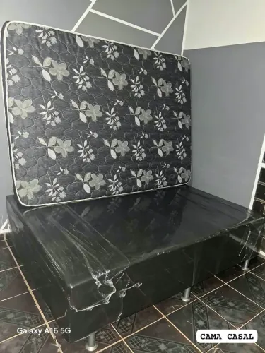 CAMA CASAL DE BASE E COLCHÃO DE ESPUMA GROSSA