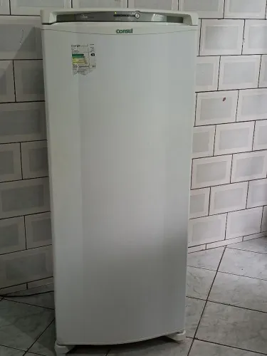 Geladeira Consul facilite frost free 310l com ótimo estado de conservação tudo funcionando