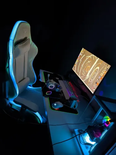 Pc Gamer Completo semi-novo,RTX 5070, Rayzen 5 7600, Ram 32 gb DDR5, Placa mãe B650 X AX 