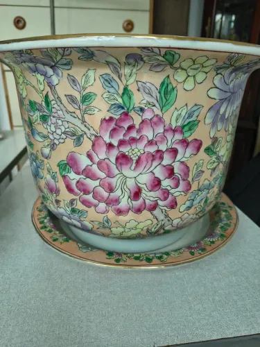 Vaso e prato de Porcelana Chinesa