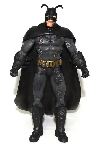 Rabbit Hole Batman Arkham City Dc Comics (16CM)
