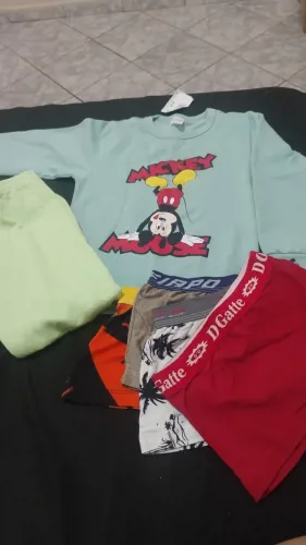 Conjunto de moletom infantil e cuecas infantil 