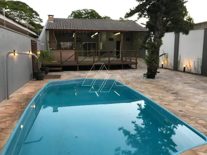 Casa com 1 suíte e piscina à venda Centro, Vera Cruz/SP