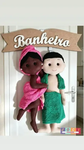 Decoração de porta de banheiro casal