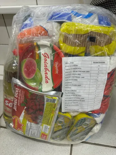 VENDO 4 CESTAS BÁSICAS - R$140,00 CADA