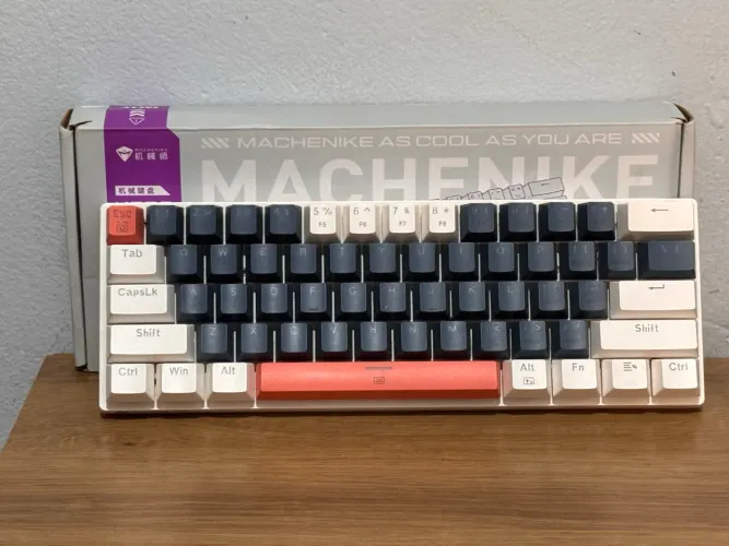 Teclado Mecânico Gamer Machenike K500-B61 Mini (Switch Brown / RGB)