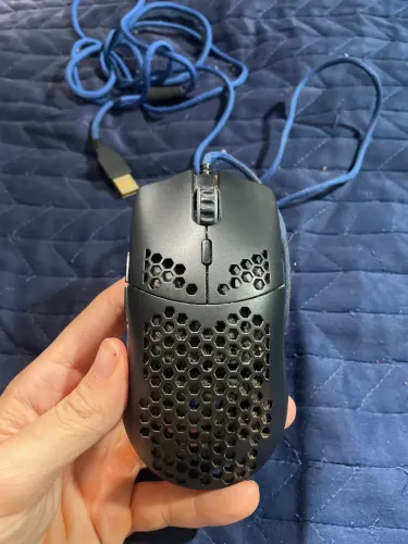 Mouse Glorious Model O-  com cabo paracord