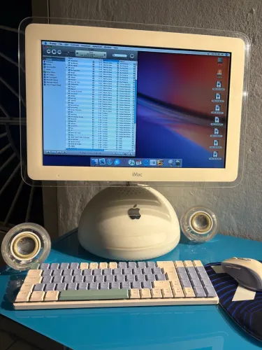 iMac G4 em perfeito estado 