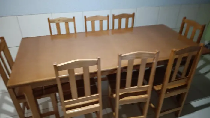 Mesa 8 cadeiras novos de madeira faço entrega 1600 entrega a combinar