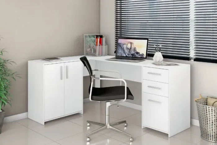 MESA DE ESCRITORIO EM L COM ARMÁRIO EMBUTIDO/2 GAVETAS +3 PORTAS