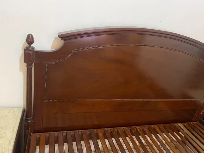 Cama antiga madeira 