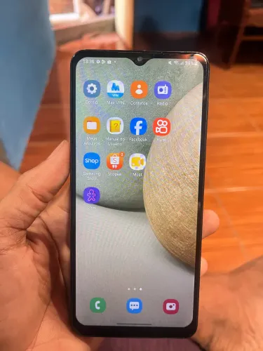 Samsung Galaxy A12