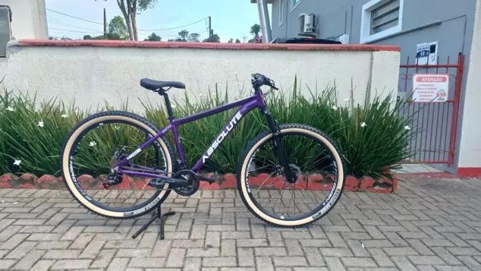 Bicicleta Absolute NERO 5 21marchas Shimano