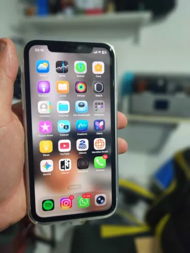 Xr com o fundo de 17 pro