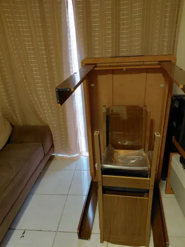 Mesa com 4 cadeiras
