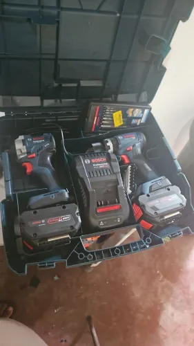 Kit bosch parafusadeira e parafusadeira de impacto 