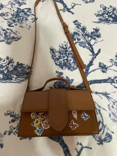 Bolsa pequena marrom