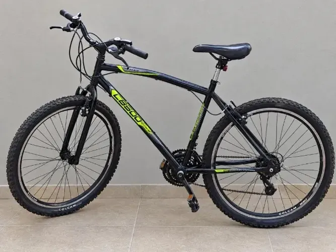Bicicleta pouco usada
