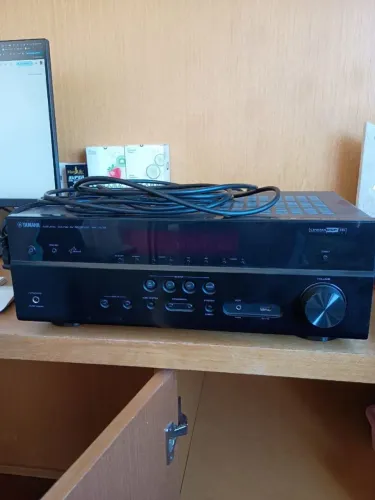 Receiver Yamaha - RX-V679 7.2 canais