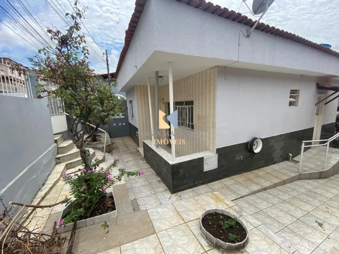 Casa em Providência com 305 m² , 3 quarto(s) , 3 vaga(s)