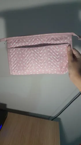 Necessaire Rosa com corações brancos