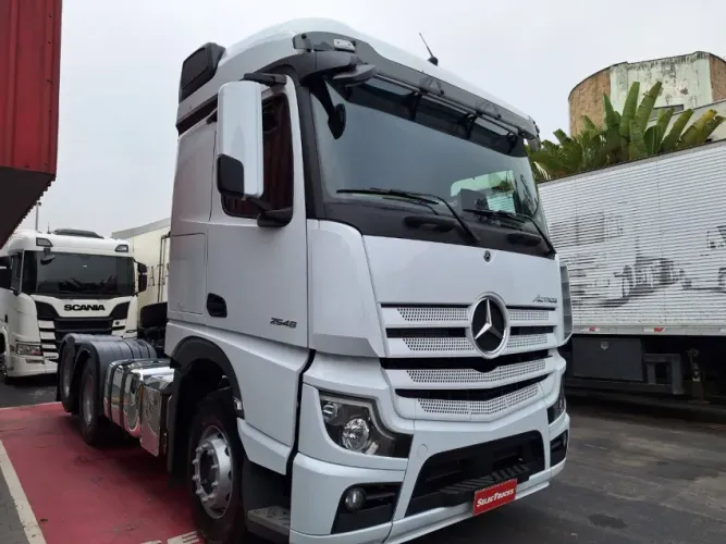 Mertcedes Benz Actros 2548 6x2 22/22 Selectrucks.
