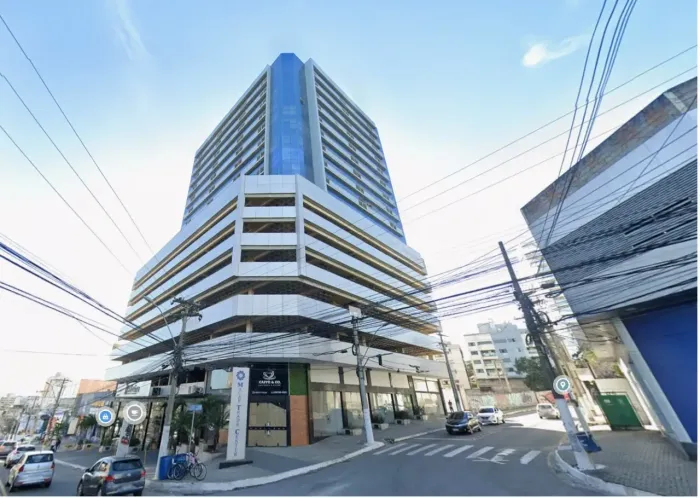 Imóvel para venda tem 30 metros quadrados em Imbetiba - Macaé - RJ