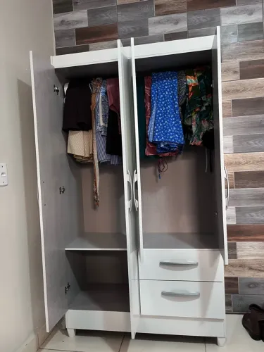 GUARDA-ROUPA NÃO ENTREGO