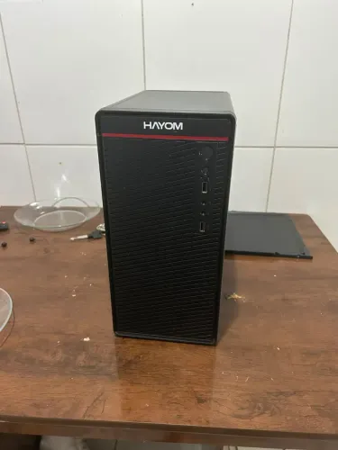 Vende-se esqueleto do gabinete com uma fonte de 200w