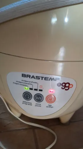 Mini máquina de lavar Brastemp Eggo