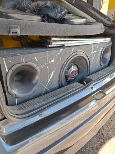Troco som de mala por motor ap 2.0