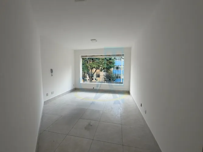 Aluguel de Sala Comercial de Alto Padrão no Sion, BH-MG: 1 Sala, 1 Banheiro, 25m² de Área